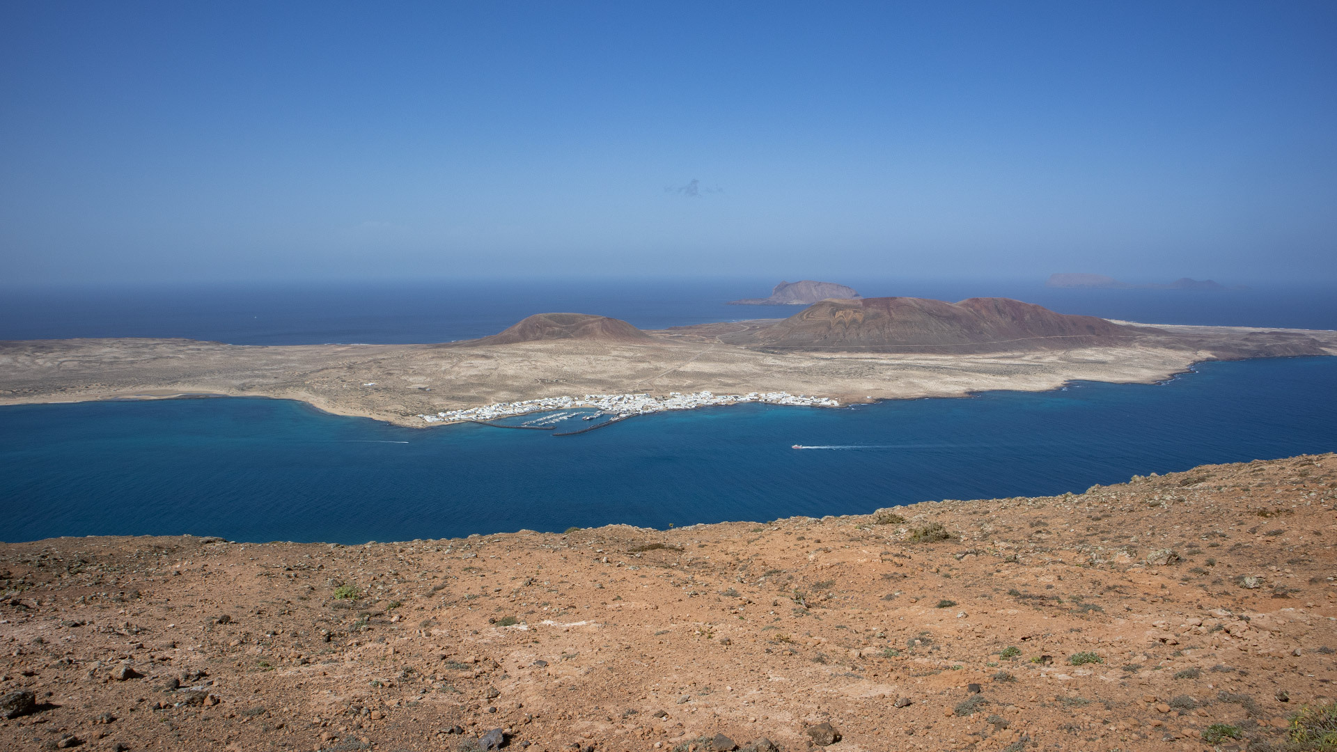 Ausblick vom Mirador del Río auf La Graciosa