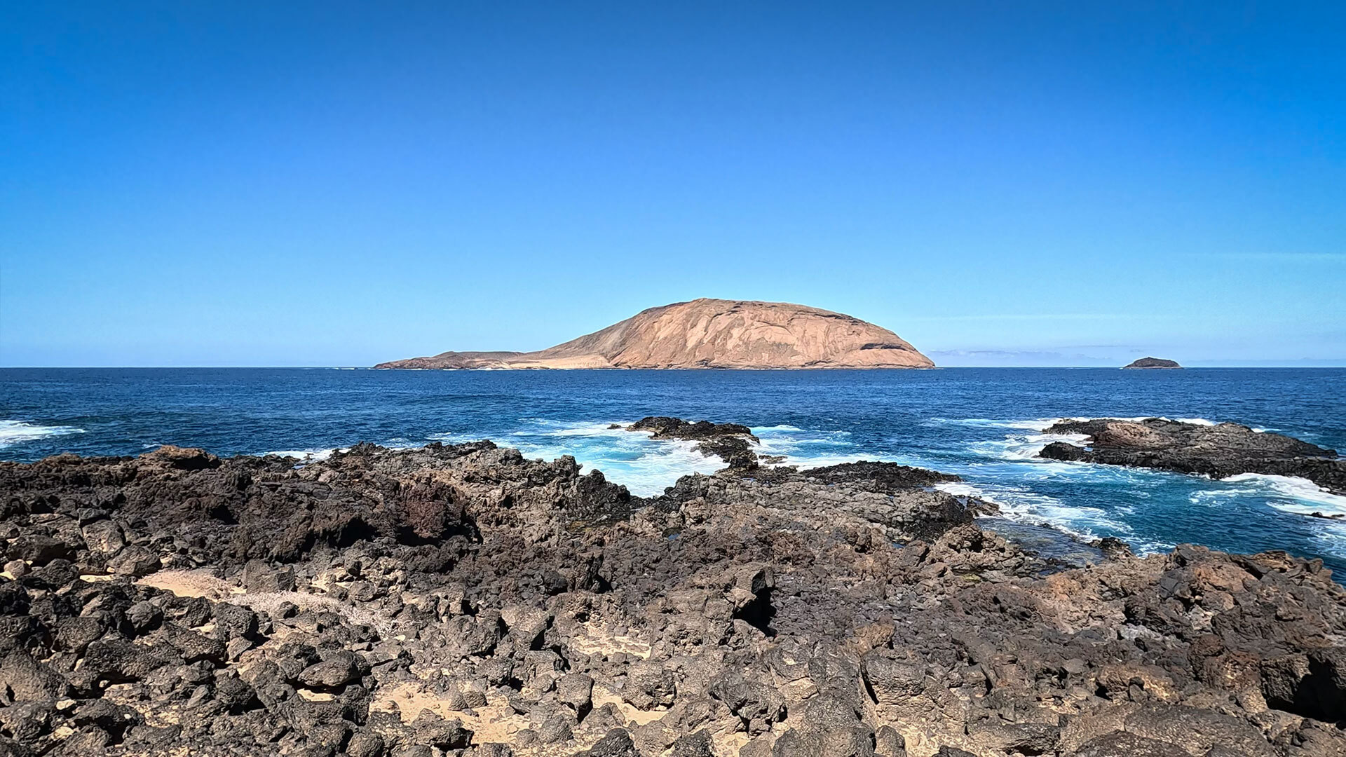 Montaña Clara