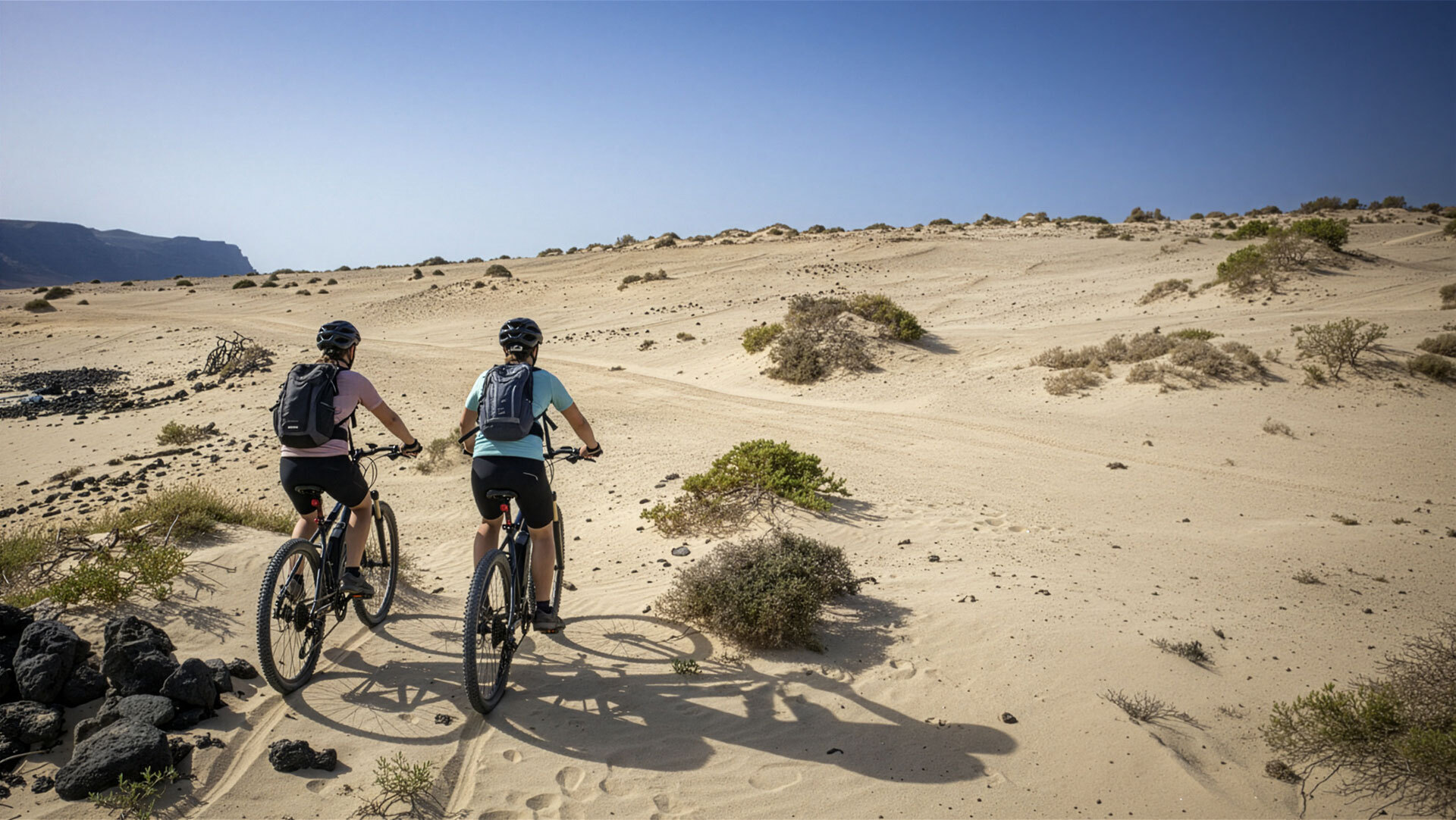 La Graciosa: mit dem Fahrrad zum Strand